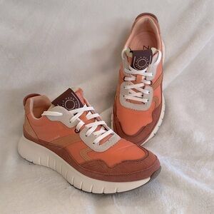 COLE HAAN - ZEROGRAND UPLAND - Peach Quartz/Sun Baked/Bruschetta/Ivory Size 8